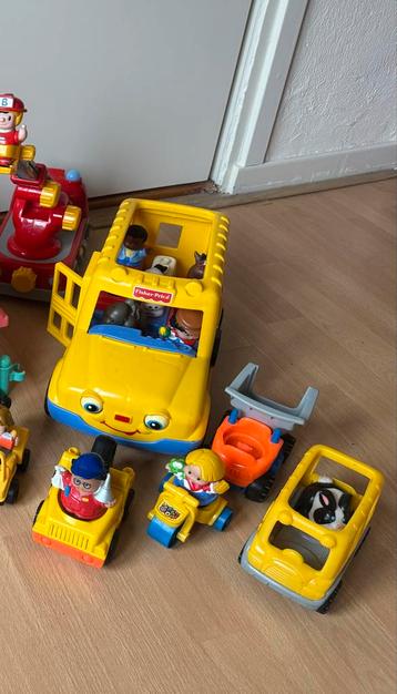 Fisher-Price Little People Voertuigen met Figuren beschikbaar voor biedingen