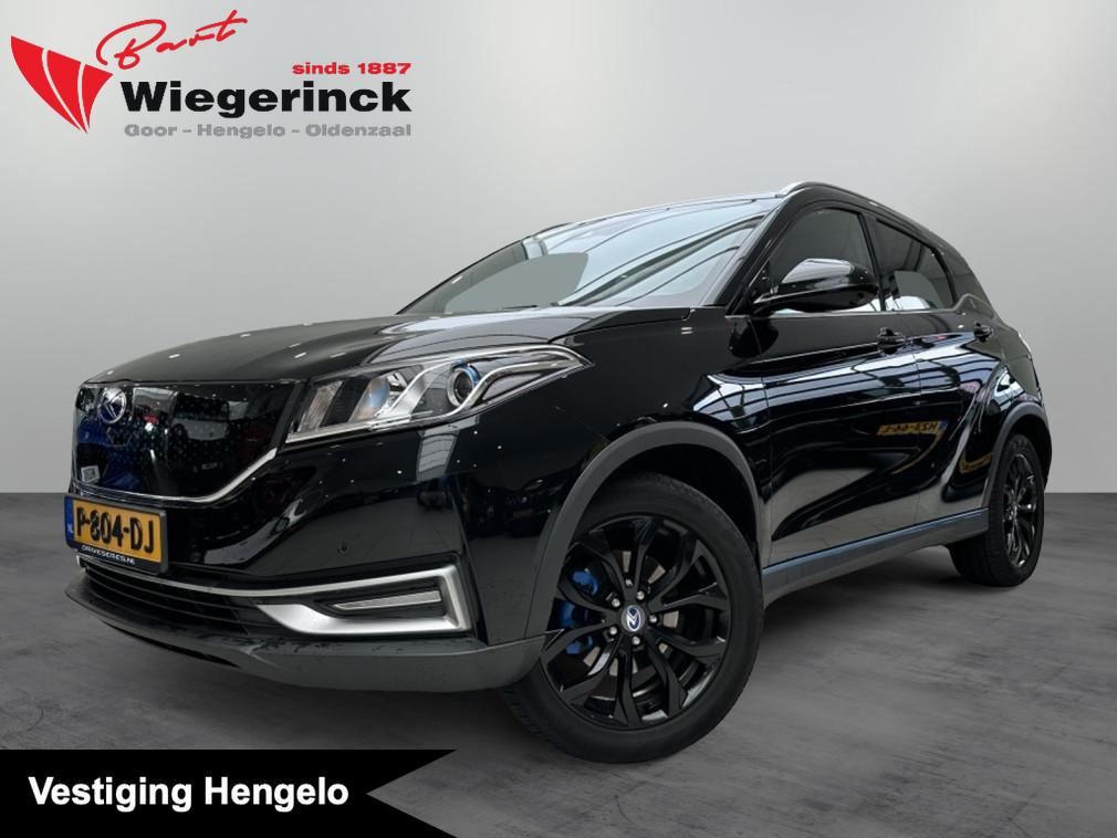 Seres 3 52kWh [ TREKHAAK I PANO DAK I SNELLAAD I 360 CAM ], Auto's, Seres, 12 maanden, 0 cilinders, Gebruikt, Zwart