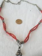 Bloedkoraal ketting met Zilveren kralen en hanger., Ophalen of Verzenden, Zilver, Ketting