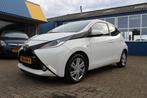 Toyota Aygo 1.0 VVT-i "X-Play" Airco - 5 Deurs ! Automaat, Stof, Gebruikt, Zwart, 4 stoelen
