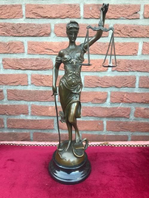 prachtig bronzen beeld, VROUWE JUSTITIA, 40 cm hoog, Antiek en Kunst, Curiosa en Brocante, Ophalen of Verzenden