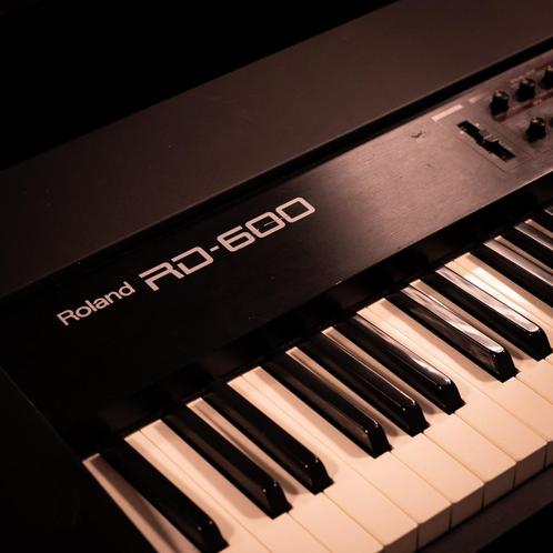 Roland RD600 Stage Piano (incl. garantie), Muziek en Instrumenten, Piano's, Gebruikt, Piano, Zwart, Digitaal, Ophalen