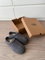 Nieuwe UGG pantoffels maat 39, Ophalen of Verzenden, Nieuw, Grijs, Pantoffels of Sloffen