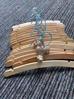 17 baby kleding hangertjes, Ophalen of Verzenden, Zo goed als nieuw