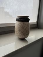 Raku gebrande vaas, Gebruikt, Overige kleuren, Aardewerk of Porselein, Ophalen of Verzenden