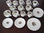 Koffie/Theeservies Wedgwood Moss Rose, Ophalen, Zo goed als nieuw, Wedgwood, Kop(pen) en/of Schotel(s)