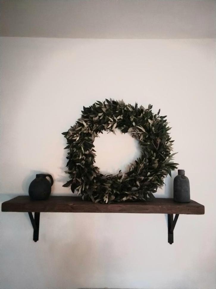 Mooie grote krans ruim 50 cm met verse steeneik, Huis en Inrichting, Woonaccessoires | Kransen, Nieuw, Ophalen of Verzenden