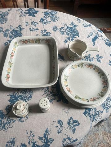 Wedgwood servies set (goede staat) beschikbaar voor biedingen