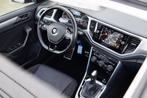 Volkswagen T-Roc 1.5 TSI Active IQ.Drive|Pano|ACC, 1498 cc, 4 cilinders, Wit, Bedrijf