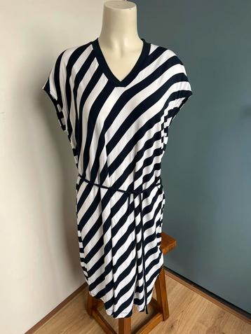 Holebrook of sweden jersey gestreept jurkje wit blauw l beschikbaar voor biedingen