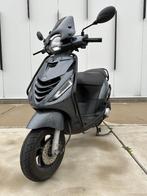 Piaggio Zip 45km 2023 carbon, Ophalen, Gebruikt, Maximaal 45 km/u, Zip