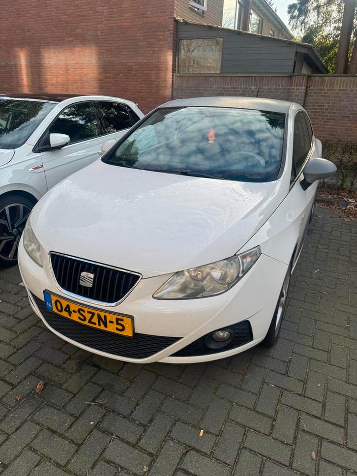 Seat Ibiza 1.2 TSI 77KW 2012 Wit , LET OP KOPPAKING KAPOT, Auto's, Seat, Particulier, Ibiza, Benzine, B, Hatchback, Handgeschakeld
