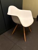 Kuipstoeltje wit, Ophalen, Zo goed als nieuw, Wit, Eén