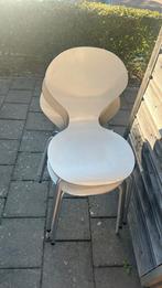 4 stapelbare vlinderstoelen, Huis en Inrichting, Stoelen, Gebruikt, Wit, Ophalen of Verzenden, Vier