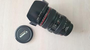 Canon EF 24-104mm f/4.0L USM met zonnekap beschikbaar voor biedingen