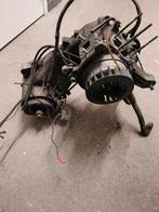 Zip 2 takt carter, Fietsen en Brommers, Brommeronderdelen | Scooters, Ophalen, Blok, Piaggio