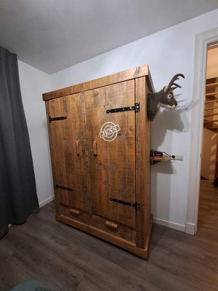 Robuuste Stijgerhouten kast groot hanggedeelte 2 ruime lades, Antiek en Kunst, Antiek | Meubels | Kasten, Ophalen