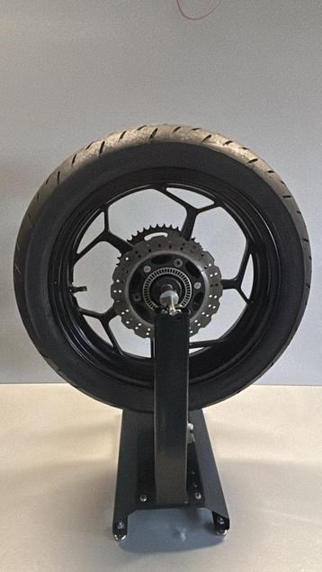 Achterwiel Kawasaki Ninja 300 ABS 2013 - 2017(Z300) beschikbaar voor biedingen