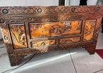 handgesneden Aziatische houten kast/kist,, Huis en Inrichting, Kasten | Dressoirs, Verzenden, Gebruikt, 25 tot 50 cm, 100 tot 150 cm