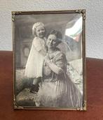 Vintage fotolijstje met bol glas, Ophalen of Verzenden