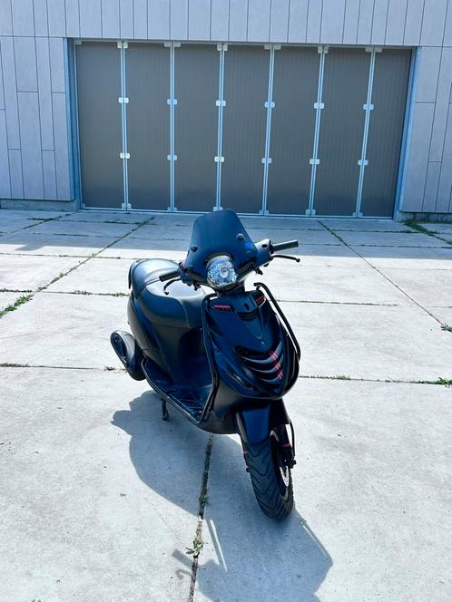 Piaggio Zip 50CC, Fietsen en Brommers, Scooters | Piaggio, Zo goed als nieuw, Zip, Ophalen