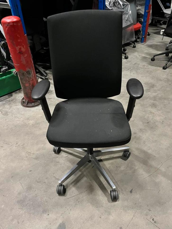 2x Markant Bureaustoel - Zo goed als nieuw!, Huis en Inrichting, Bureaustoelen, Zo goed als nieuw, Bureaustoel, Zwart, Ergonomisch