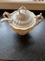 Aardewerk Soepterrine met lepel en een Theepot, Antiek en Kunst, Ophalen