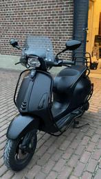 Vespa Sprint Notte 2020, Fietsen en Brommers, Scooters | Vespa, Ophalen, Zo goed als nieuw, Benzine