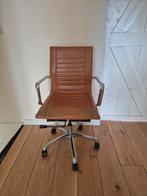 Bureaustoel, look a like Eames, bruin, Ophalen, Gebruikt, Bruin
