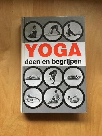 Yoga doen en begrijpen beschikbaar voor biedingen