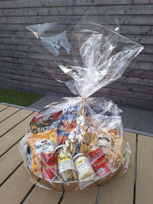 Levensmiddelen pakket vol lekkernijen, Diversen, Levensmiddelen, Ophalen