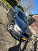 BMW 1-Serie 2.0 116I 3DR 2009 Grijs, Auto's, 1-Serie, 65 €/maand, 1995 cc, 4 cilinders