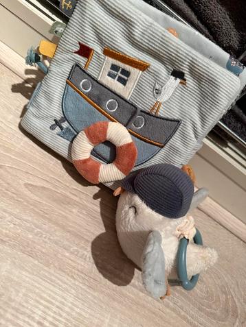 Little Dutch Activiteitenboek en Trillfiguur Sailors Bay beschikbaar voor biedingen