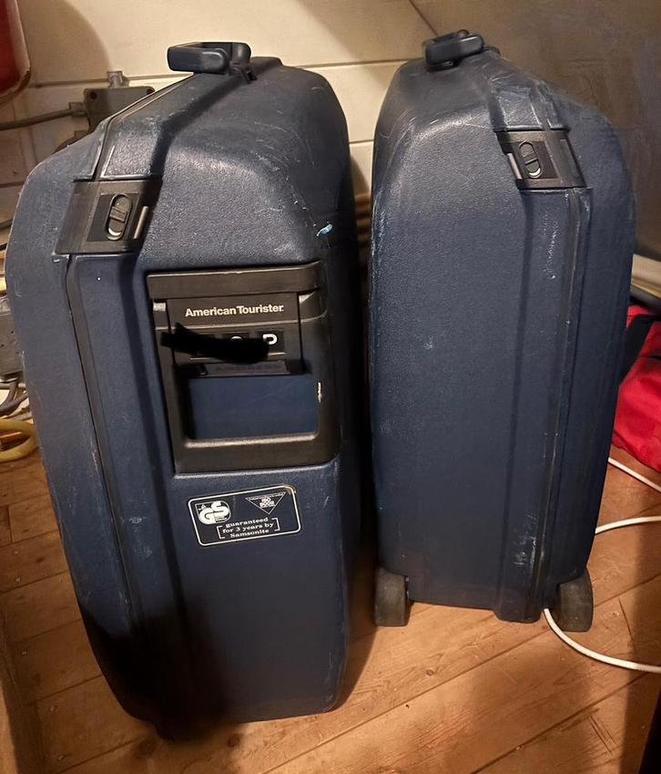 Koffers 2 stuks American Tourister, Sieraden, Tassen en Uiterlijk, Koffers, Zo goed als nieuw, Hard kunststof, 70 cm of meer, 45 tot 55 cm