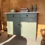 Leuk hardhouten kastje / dressoir, Kinderen en Baby's, Minder dan 75 cm, 105 cm of meer, Ophalen of Verzenden, Zo goed als nieuw