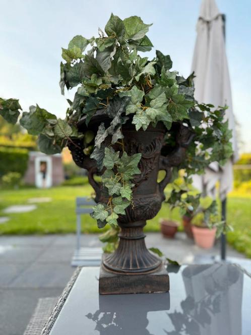 Kunstklimop in klassieke sierurn, Tuin en Terras, Planten | Bomen, Overige soorten, Minder dan 100 cm, In pot, Ophalen