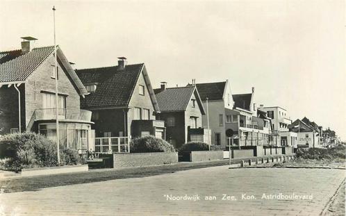 (304-069-011) Noordwijk aan Zee Kon. Astridboulevard, Verzamelen, Ansichtkaarten | Nederland, Zuid-Holland, Verzenden