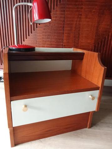 Vintage '50/'60 bijzettafel/tafel met glas & licht. beschikbaar voor biedingen