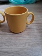 Gele kopjes/ mokken koffie thee Made in England., Huis en Inrichting, Keuken | Servies, Ophalen of Verzenden, Zo goed als nieuw