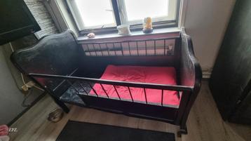 Hondenbed  beschikbaar voor biedingen