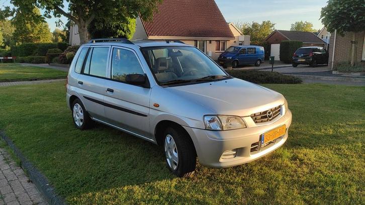Mazda Demio 1.3 Comfort 2001 Grijs, Auto's, Mazda, Demio, Benzine, D, MPV, Handgeschakeld, Origineel Nederlands, Zilver of Grijs