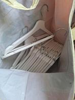 houten kledinghangers Ikea wit 49 stuks, Ophalen, Zo goed als nieuw, Hout, Volwassenen