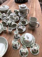 Marjolein Bastin Bosvruchten Servies - ZGAN, Huis en Inrichting, Ophalen, Zo goed als nieuw, Overige stijlen, Aardewerk