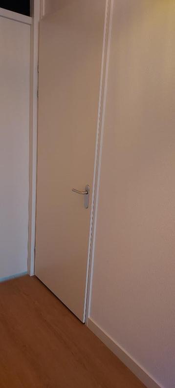 Berkvens binnendeur opdek, 231.5 cm hoog 83 cm breed beschikbaar voor biedingen