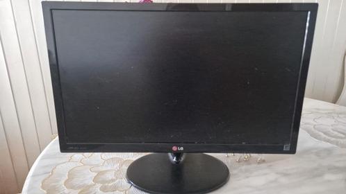 • 24 inch, Aansluitingen;HDMI,, Computers en Software, Monitoren, Gebruikt, 60 Hz of minder, DVI, HDMI, VGA, Gaming, Kantelbaar