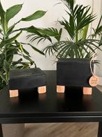 Handgemaakte betonnen kubussen met houten voetjes, Huis en Inrichting, Woonaccessoires | Wanddecoraties, Ophalen of Verzenden