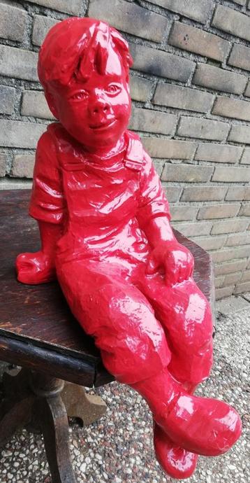 POP-ART. Zittende jongen. 57 cm. Sign.  beschikbaar voor biedingen