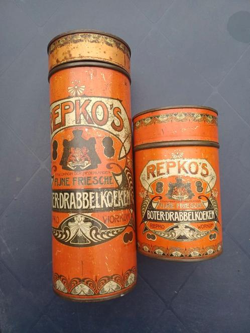 2 oude blikken van Repko's boterdrabbelkoeken uit Workum, Verzamelen, Blikken, Gebruikt, Koek(jes), Overige merken, Ophalen