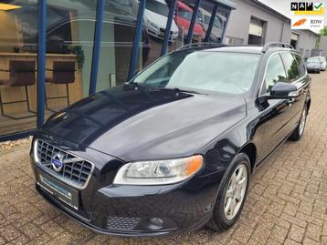 Volvo V70 2.5FT Momentum 230PK H.LEER / ECC / PDC / TREKHAAK beschikbaar voor biedingen