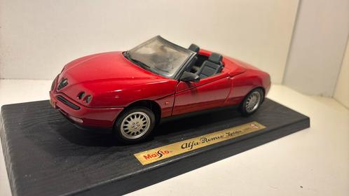 Alfa romeo spider maisto 1.18, Hobby en Vrije tijd, Modelauto's | 1:18, Ophalen of Verzenden